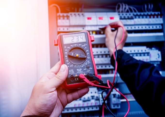 Prace elektryczne i pomiary — Tomczyszyn